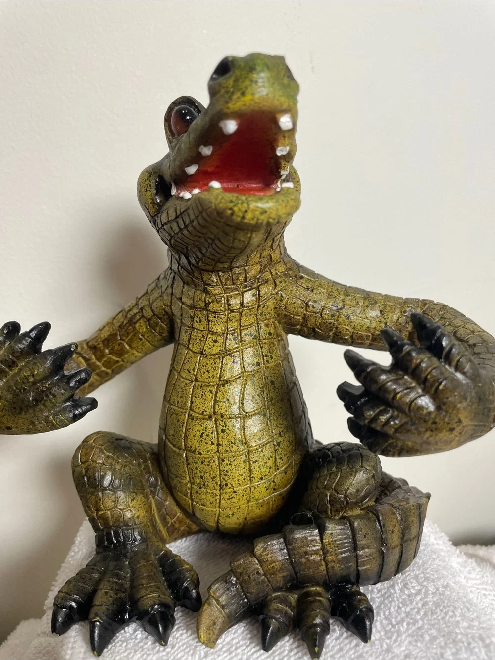 Vintage Cast Resin Alligator Crocodile Figurine Whimsical Reptile Decor 6.5